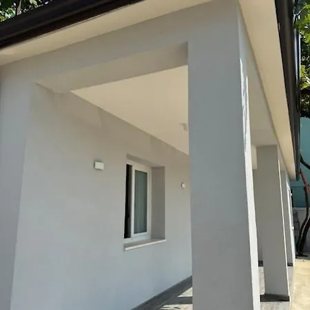 House In Villa